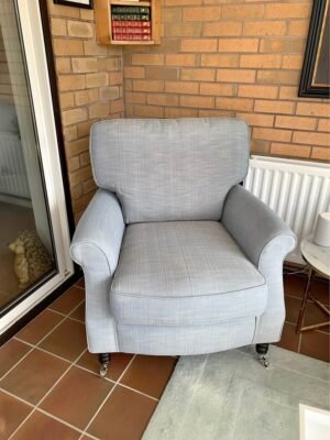comfortable arm chair for living room with modern design