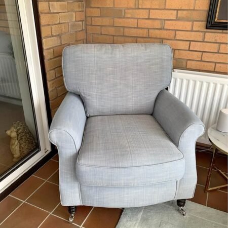 comfortable arm chair for living room with modern design