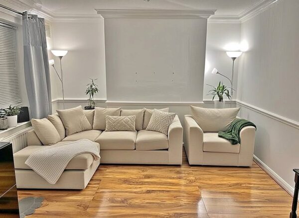 Modern Sofa – Stylish and Comfortable Living Room Furniture Modern upholstered sofa with comfortable seating, elegant cushions, and contemporary living room design.