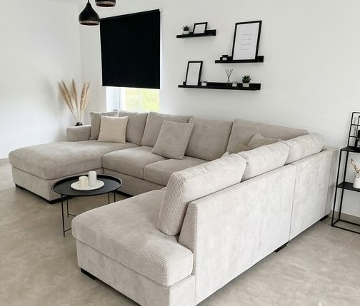 afb2df9d-8693-45a5-a5ed-67d19ad35ee0 (1) Large u shape sofa